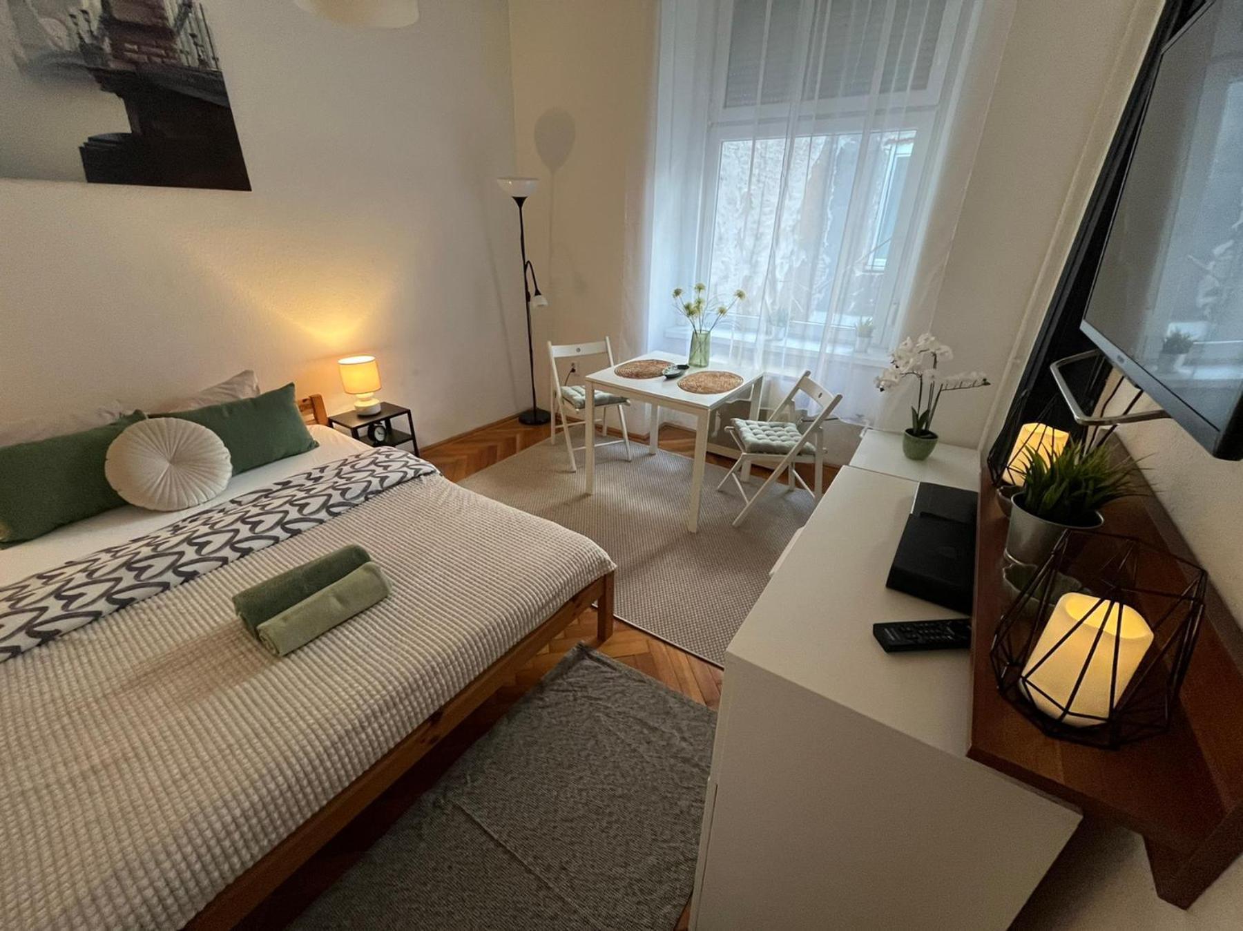 Feel Like Home - Cozy Downtwon Studio For 2 Budapeste Exterior foto