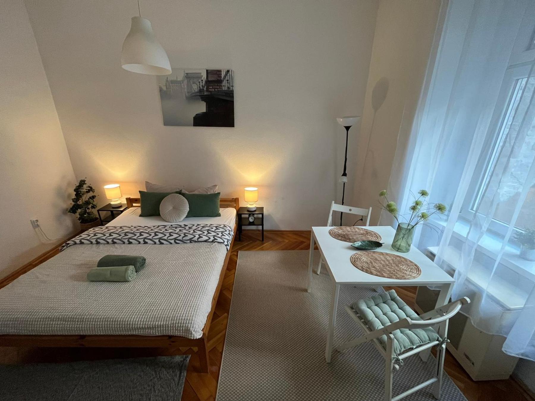 Feel Like Home - Cozy Downtwon Studio For 2 Budapeste Exterior foto