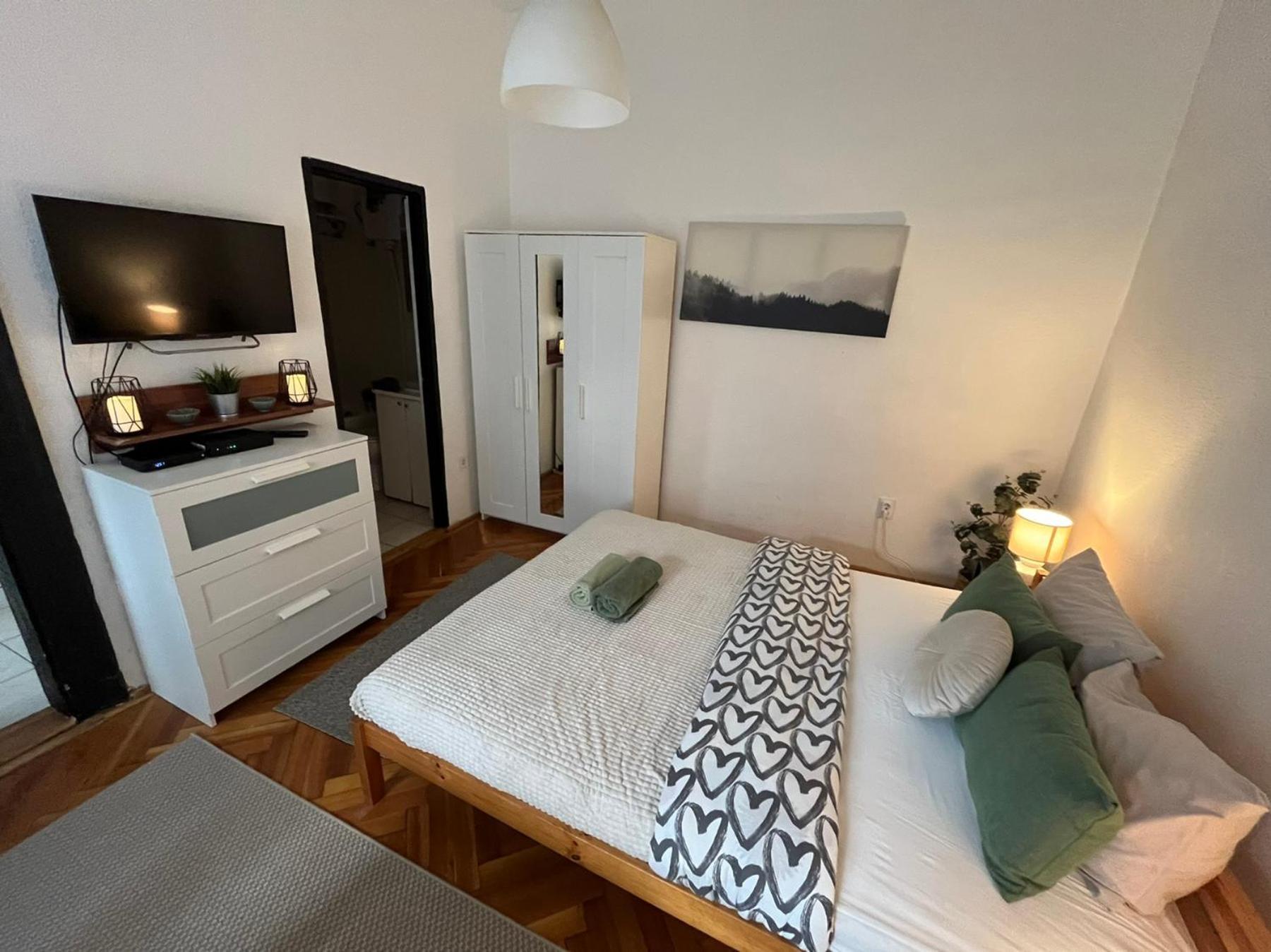 Feel Like Home - Cozy Downtwon Studio For 2 Budapeste Exterior foto